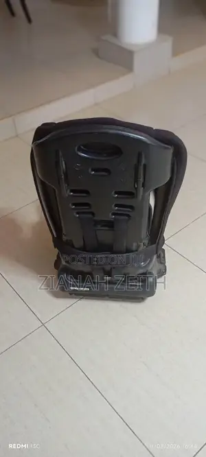 Baby Car Seat - Nyeusi