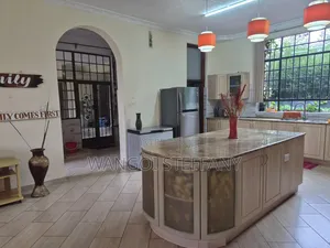 Maisonette ya Vyumba 5 Inauzwa Kerarapon