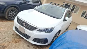 Peugeot 308 2018 Nyeupe