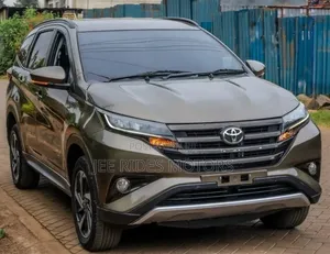 Toyota Rush 1.5 RWD 2019 Dhahabu