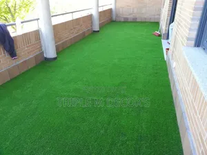 Karbati Bandia ya Nyasi Mbadala ya Real Turf