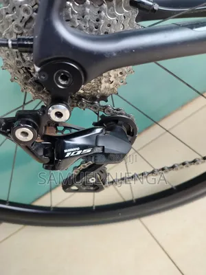 Giant TCR Advanced 2 - 2022 Carbon Road Bike