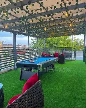 Carpet ya Nyasi Bandia ya Rangi ya Kijani kwa Stage