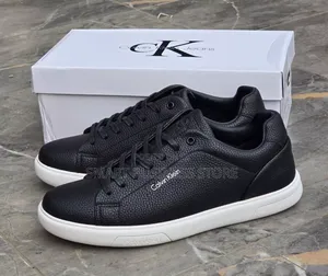 Viatu vya Calvin Klein vya Kawaida kwa Wanaume