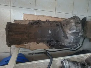 Gearbox ya Kasi 5 ya Jeep Grand Cherokee WK2