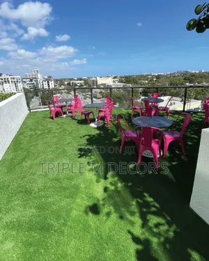 Carpet ya Nyasi Bandia kwa Sehemu za Kula Nje za Cafe