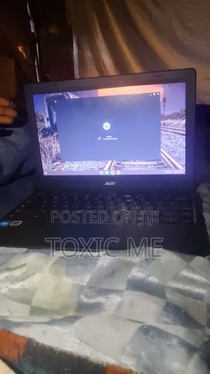 Acer AcerNote Laptop 4GB RAM Intel Core i5 HDD 60GB