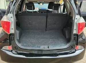 Toyota Ractis 2012 Nyeusi