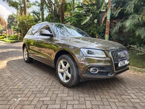 Audi Q5 2.0T Premium AWD quattro 2017 Brown