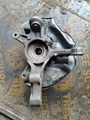 Hubi ya Mbele kwa Toyota RAV4