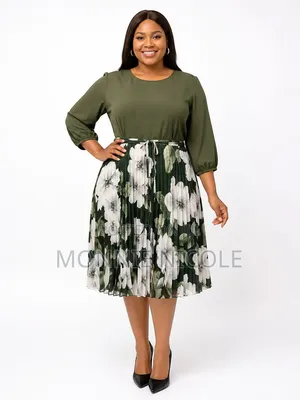 Floral Round Neck Tie Belt Pleated Dress