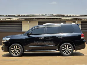 Toyota Land Cruiser Prado 2011 Nyeusi