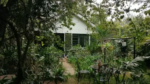 Nyumba ya Vyumba 2 vya Kulala, Kula Karen