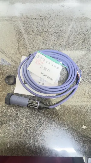Proximity Switch (M18 Barrel-Style)
