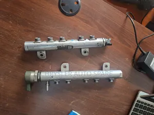 Jeep Grand Cherokee WK2 3.0 2011-2019 Fuel Rail (Iliyotumika)