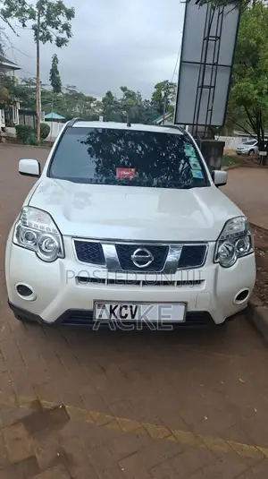 Nissan X-Trail ST 2012 Nyeupe