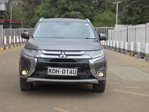 Mitsubishi Outlander 2014 Kijivu