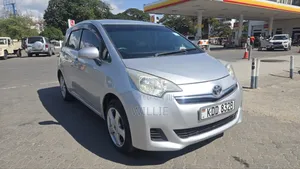 Toyota Ractis 2014 Nyeupe