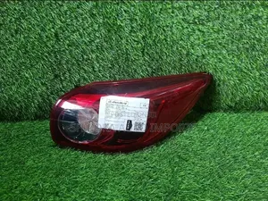 Taa ya Mkia Kulia Mazda Axela 2017