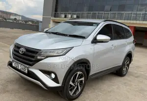 Toyota Rush 2019 Nyeupe