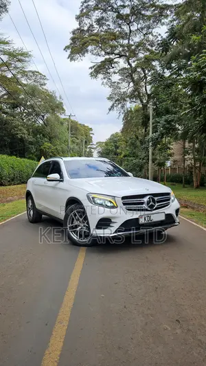 Mercedes-Benz GLC 250 4MATIC AMG Line 2016