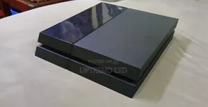 Used PlayStation 4 Standard 500GB - Ex-Canada