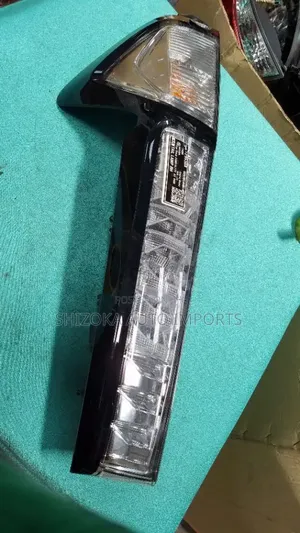 Tail Lamp Right Toyota Tank M910A 2019