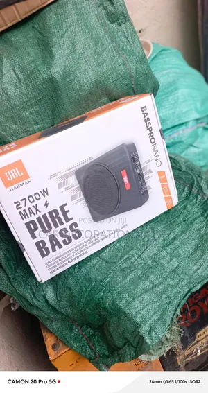 JBL Bass Pro Nano 2700W Subwoofer ya Chini ya Kiti