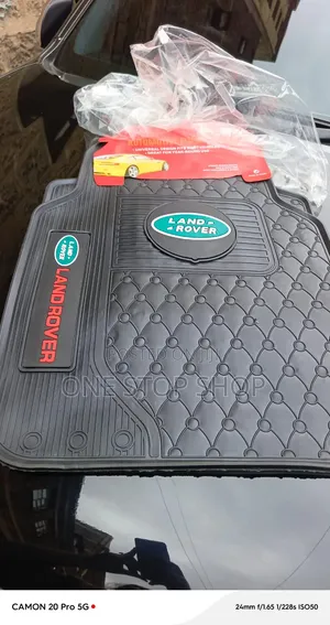 Heavy Duty 5pc Rubber Land Rover Floor Mats - Diamond Pattern