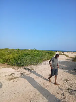 Eneo la Pwani la Eka 2 Mida Creek Watamu