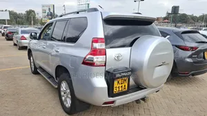 Toyota Land Cruiser Prado 3.0 D-4D 7-Seater 2016 Silver