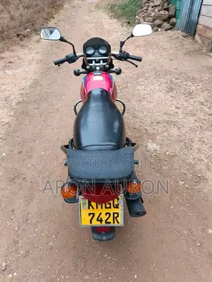 Bajaj Boxer 150 UG 2025 Nyekundu