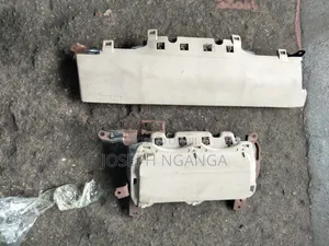 Toyota Land Cruiser V8 Kneel Airbag (Used)