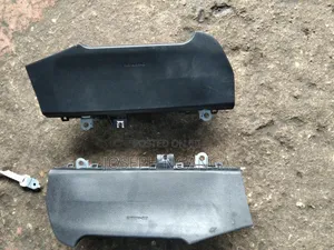 Airbag ya Kneel ya Toyota Hilux Revo (Iliyotumika)