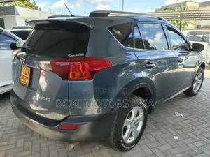 Toyota RAV4 2013 Bluu