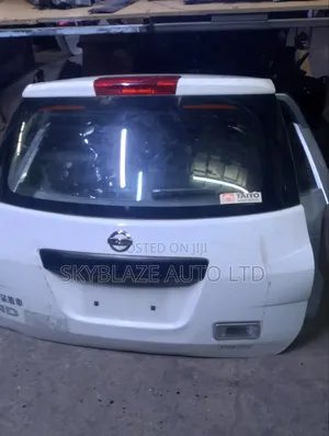 Nissan AD/Advan Tailgate