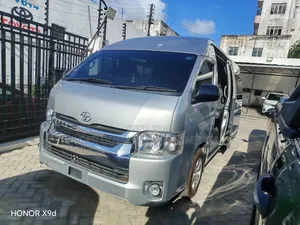 Toyota HiAce Commuter 2019 Silver