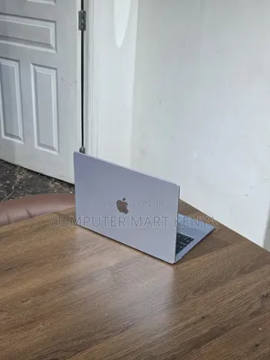 Apple MacBook Air 2025 M4 13-inch 24GB RAM 512GB SSD
