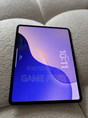 Apple iPad Pro 13" (2025) 256GB Nyeusi