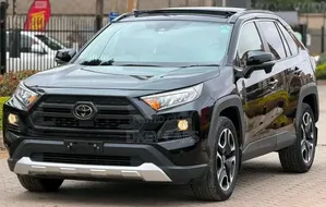 Toyota RAV4 Adventure 2019 Nyeusi