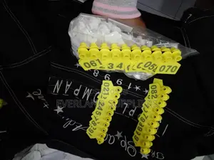Farm Tough Ear Tags (Pakiti)