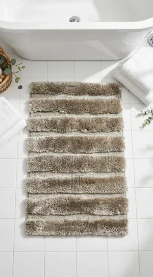 Luxury Plush Striped Bathmat (20"x32")