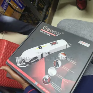 Geemy Cordless Shaving Machine Inayochajiwa