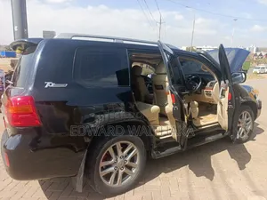 Toyota Land Cruiser 4.5 V8 DLX 2012 Black
