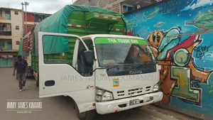 Truk Isuzu NPR 2019 - Nyeupe
