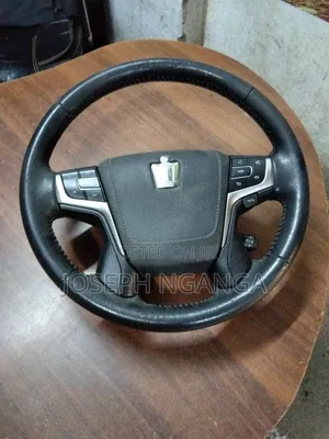 Usukani wa Toyota Crown Mwaka 2015