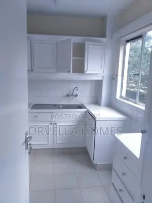 Apartment ya Vyumba 3 kwa Kodi Barabara ya Riara, Hurlingham