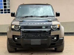 2022 Land Rover Defender 110 D300 Gold