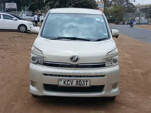 Toyota Noah 2.0 143hp FWD (7 Seater) 2012 Dhahabu