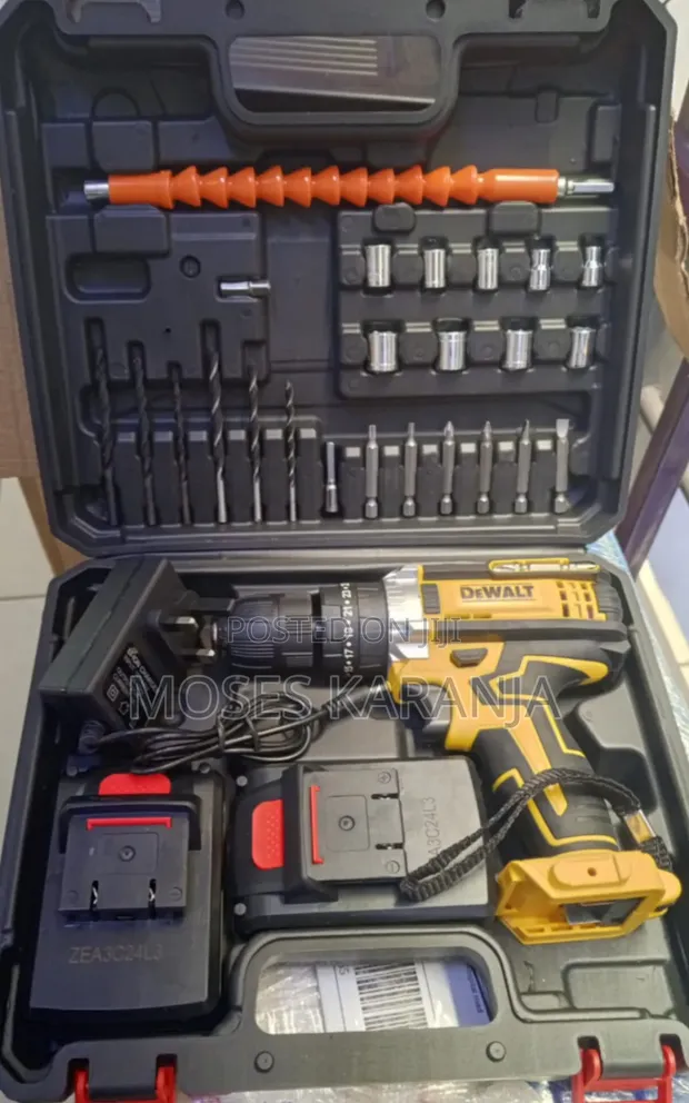 DeWalt Professional Cordless Drill Driver Kit - 1